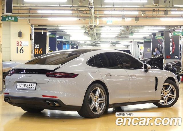 Porsche Panamera 3.0 AWD — пробег 35 000 км — фото 3 из 5