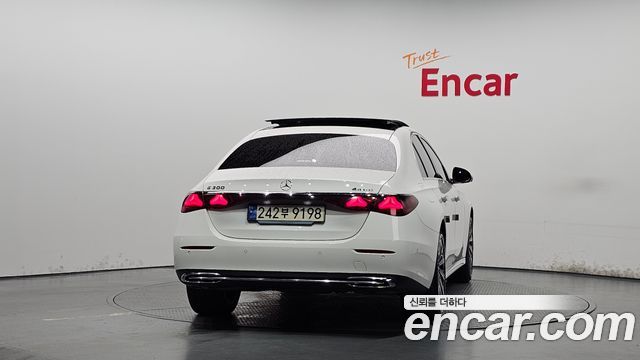 Mercedes-Benz E-Class из Кореи Encar