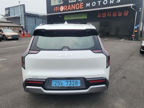 Kia EV9 Long Range 4WD Earth — пробег 39 588 км — фото 3 из 5