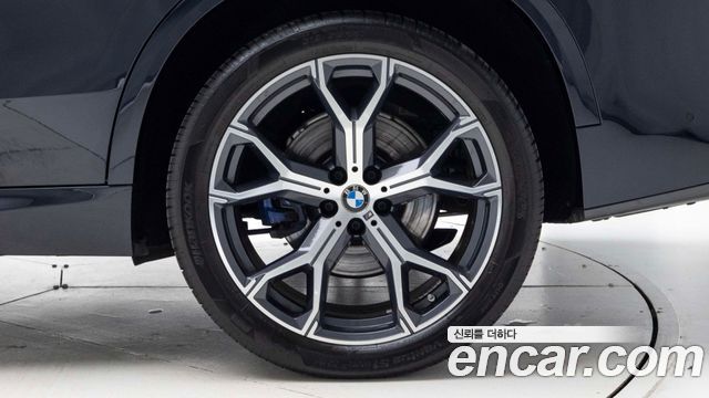 BMW X5 xDrive 40i M Sport — пробег 68 600 км — фото 5 из 5