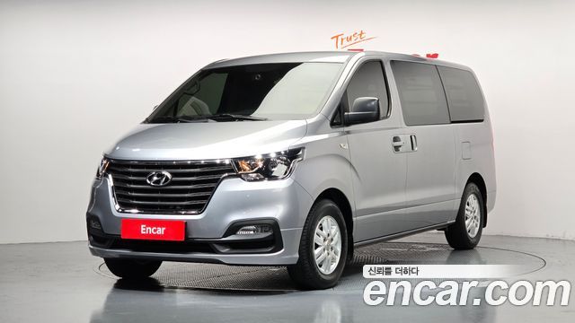 Hyundai Starex Van 3-Seater Smart — пробег 71 553 км — фото 1 из 5