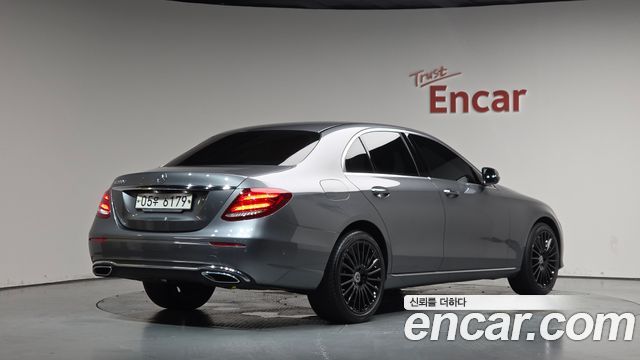Mercedes-Benz E-Class из Кореи Encar