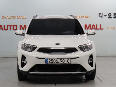 Kia Stonic 1.4 Trendy — пробег 24 700 км — фото 2 из 5