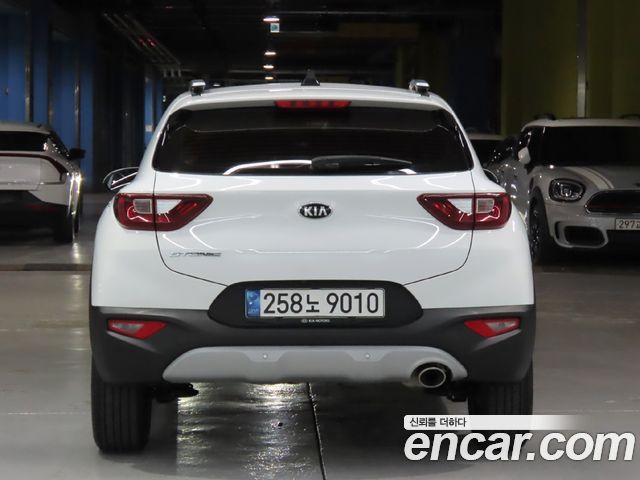 Kia Stonic из Кореи Encar