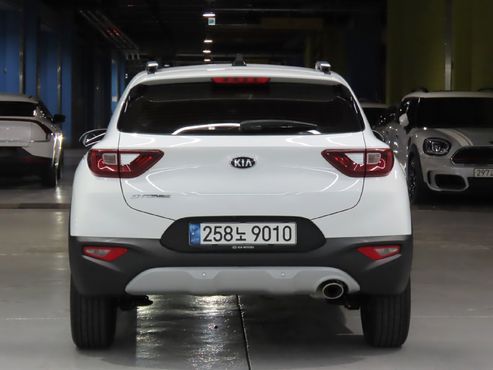 Kia Stonic 1.4 Trendy — пробег 24 700 км — фото 3 из 5