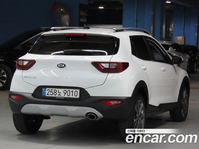 Kia Stonic из Кореи Encar