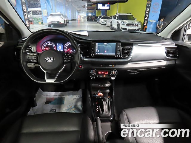 Kia Stonic из Кореи Encar