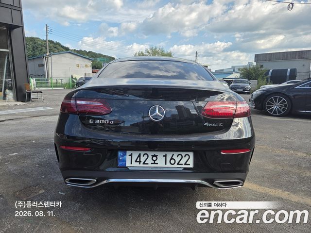 Mercedes-Benz E-Class E300d 4MATIC Coupe — пробег 52 104 км — фото 4 из 5