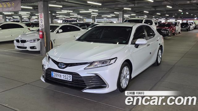Toyota Camry 2.5 LE Hybrid — пробег 36 600 км — фото 1 из 5