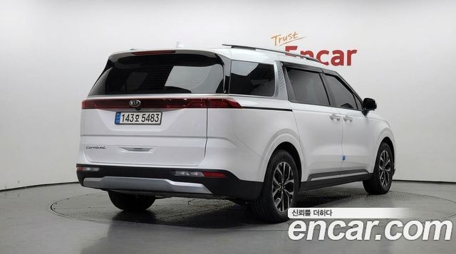 Kia Carnival из Кореи Encar