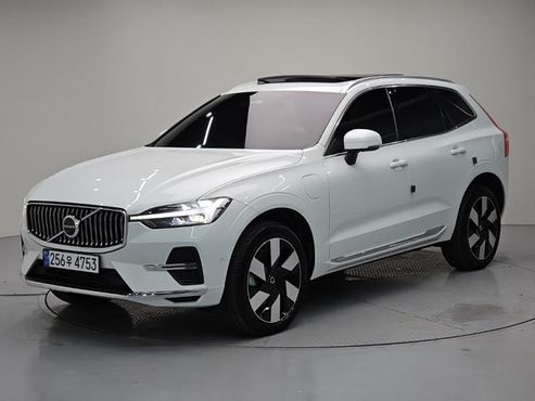 Volvo XC60 T8 Ultra Bright — пробег 9 062 км — фото 1 из 5