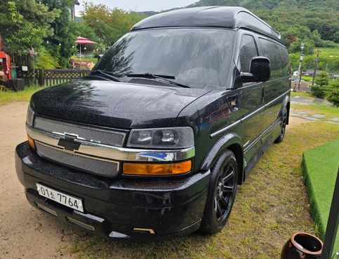 Chevrolet Express Van 6.0 — пробег 150 000 км — фото 1 из 5