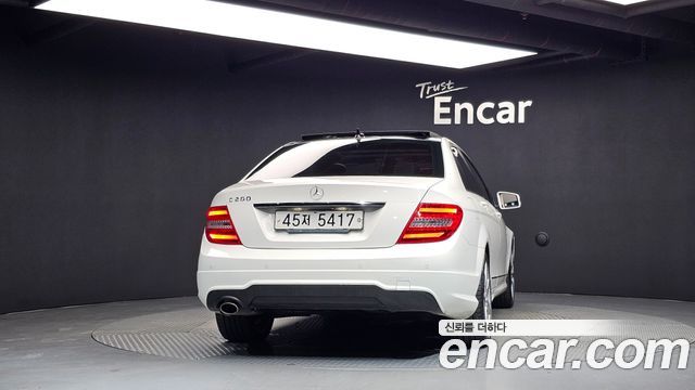 Mercedes-Benz C-Class C200 CGI Avantgarde Style Package — пробег 108 421 км — фото 4 из 5