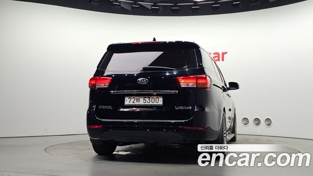 Kia Carnival 11-seater Prestige — пробег 202 066 км — фото 4 из 5