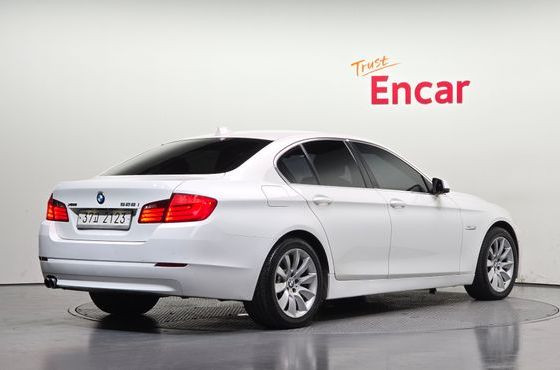 BMW 5-Series 528i xDrive — пробег 112 122 км — фото 2 из 5