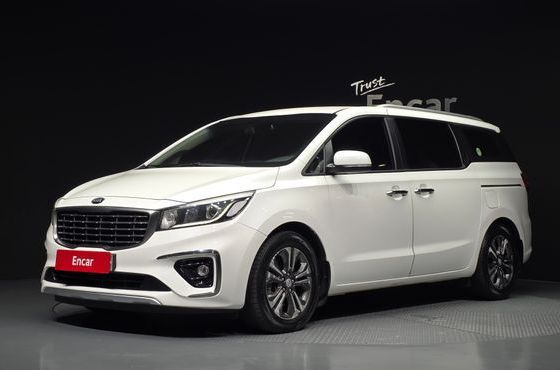 Kia Carnival 9-Seater Luxury — пробег 185 813 км — фото 1 из 5