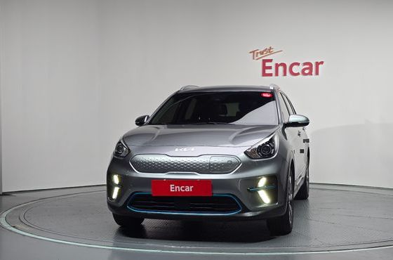 Kia Niro Prestige — пробег 75 576 км — фото 3 из 5