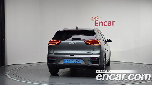 Kia Niro Prestige — пробег 75 576 км — фото 4 из 5