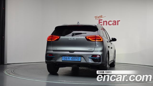 Kia Niro Prestige — пробег 55 597 км — фото 4 из 5