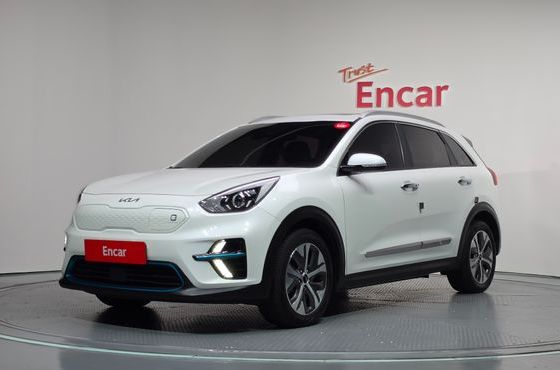 Kia Niro Prestige — пробег 100 149 км — фото 1 из 5