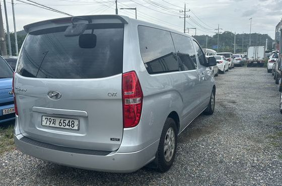 Hyundai Starex 12-Seater Wagon CVX Luxury — пробег 289 884 км — фото 5 из 5