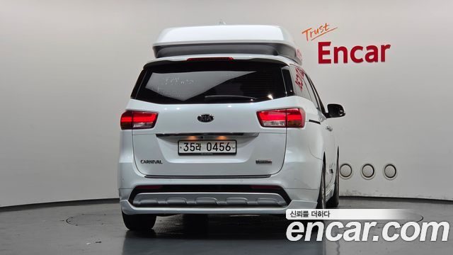 Kia Carnival из Кореи Encar