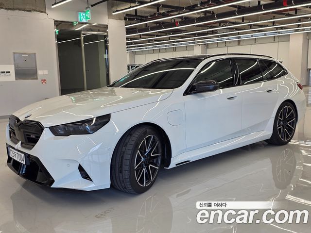 BMW M5 M5 Touring — пробег 5 000 км — фото 2 из 5