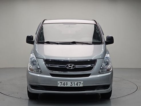 Hyundai Starex 12-Seater Wagon CVX Deluxe — пробег 129 789 км — фото 2 из 5
