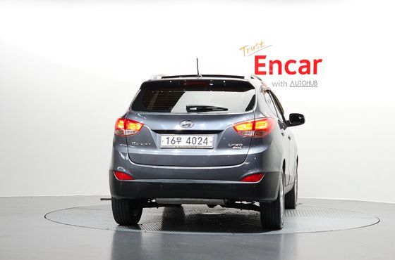 Hyundai Tucson Diesel 2WD LX20 Smart-Pack — пробег 138 052 км — фото 4 из 5