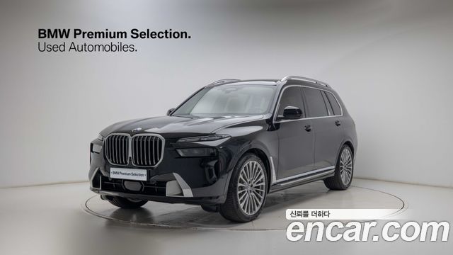 BMW X7 xDrive 40i Design Pure Excellence 6-Seater — пробег 8 214 км — фото 1 из 5