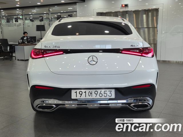 Mercedes-Benz GLC-Class GLC300 4MATIC Coupe — пробег 2 961 км — фото 4 из 5