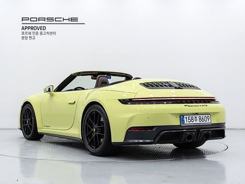 Porsche 911 Carrera 4 GTS Cabriolet — пробег 3 730 км — фото 2 из 5