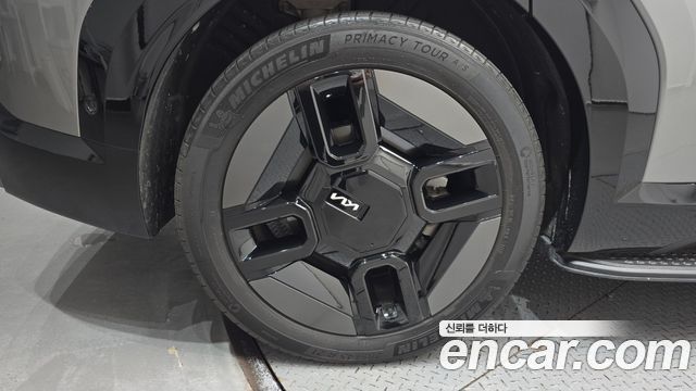 Kia EV9 Long Range 4WD GT Line — пробег 49 933 км — фото 5 из 5