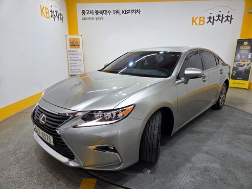 Lexus ES Supreme XV60 — пробег 133 284 км — фото 4 из 5