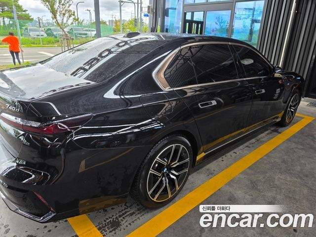 BMW 7-Series 740d xDrive M Sport — пробег 51 000 км — фото 2 из 5