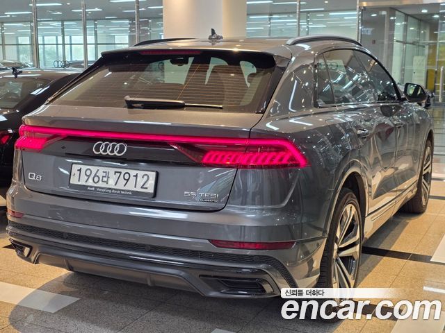 Audi Q8 55 TFSI Quattro Premium — пробег 41 300 км — фото 2 из 5