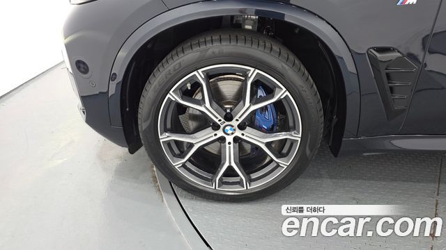 BMW X5 xDrive 40i M Sport — пробег 4 056 км — фото 5 из 5