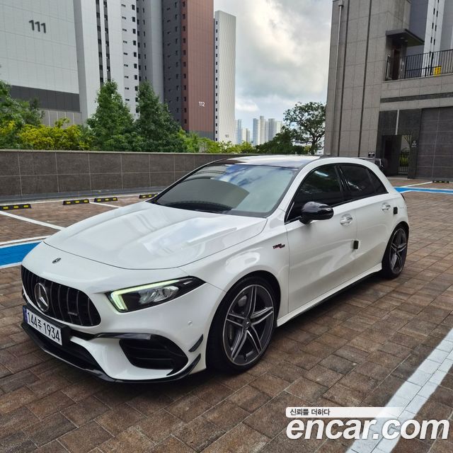 Mercedes-Benz A-Class AMG A45 4MAITC+ Hatchback — пробег 27 000 км — фото 1 из 5