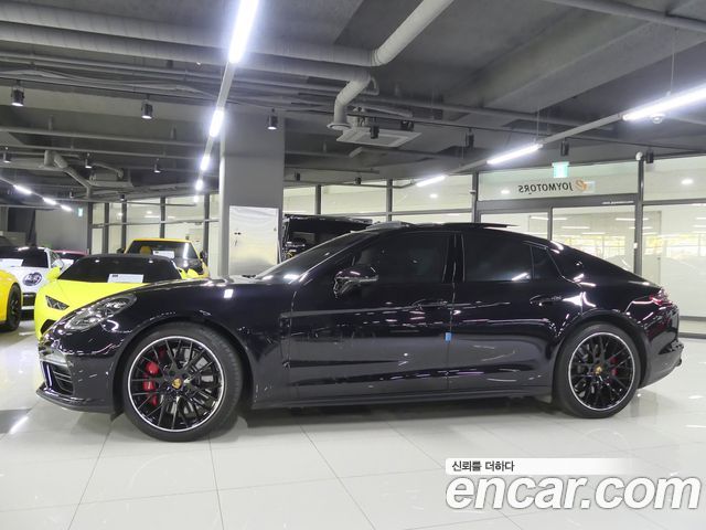 Porsche Panamera 4.0 Turbo — пробег 18 000 км — фото 2 из 5