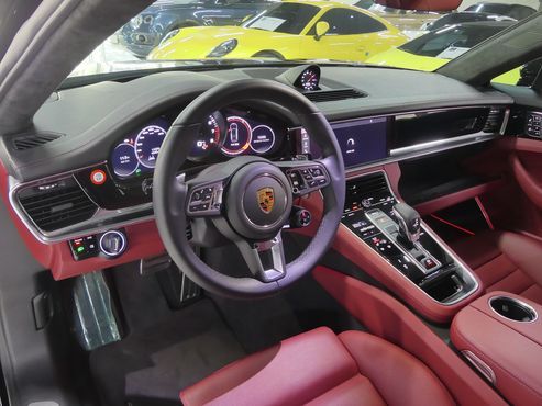 Porsche Panamera 4.0 Turbo — пробег 18 000 км — фото 5 из 5
