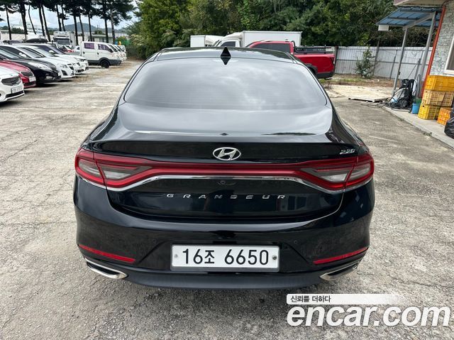 Hyundai Grandeur 2.2 Diesel Premium — пробег 43 976 км — фото 4 из 5
