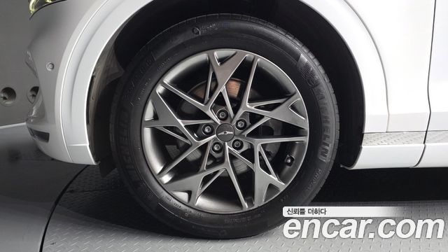 Genesis GV70 из Кореи Encar