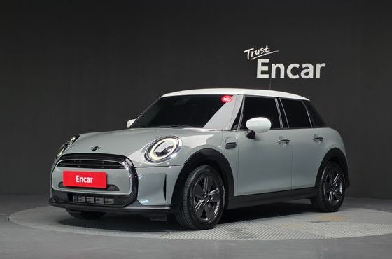 Mini Cooper 5Door Classic Third Generation — пробег 22 582 км — фото 1 из 5