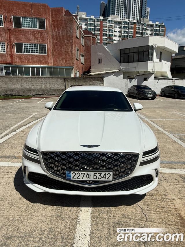 Genesis G80 Gasoline 2.5 Turbo 2WD — пробег 8 000 км — фото 1 из 5