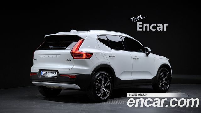 Volvo XC40 B4 Inscription — пробег 72 955 км — фото 2 из 5