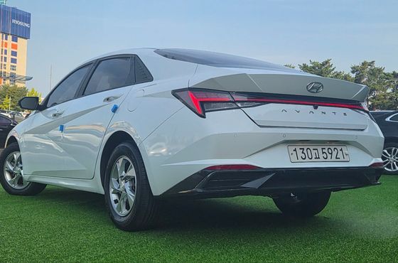 Hyundai AVANTE 1.6 Smart — пробег 124 369 км — фото 3 из 5