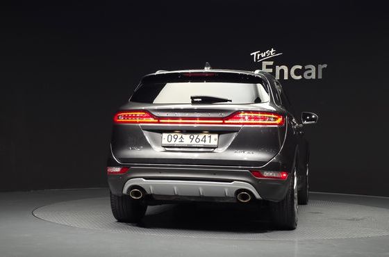 Lincoln MKC 2.0 AWD — пробег 103 432 км — фото 4 из 5