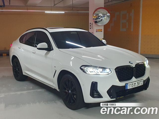 BMW X4 xDrive20i M Sports Pro — пробег 10 521 км — фото 2 из 5