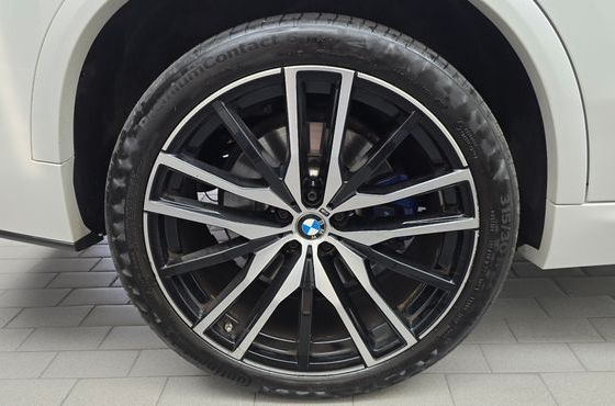 BMW X5 M50i — пробег 66 101 км — фото 5 из 5
