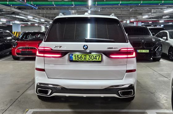 BMW X7 xDrive 40i M Sport 6STR — пробег 6 561 км — фото 4 из 5